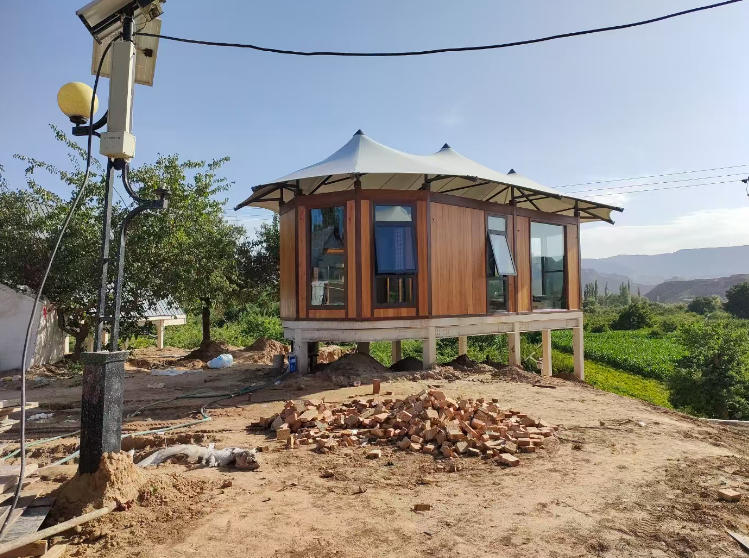 成功簽定 上海ZM戶外防腐木 網站建設與網絡優(yōu)化推廣合同